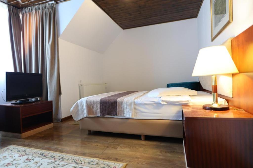 Vila Pinul Si Mesteacanul Poiana Brasov Εξωτερικό φωτογραφία