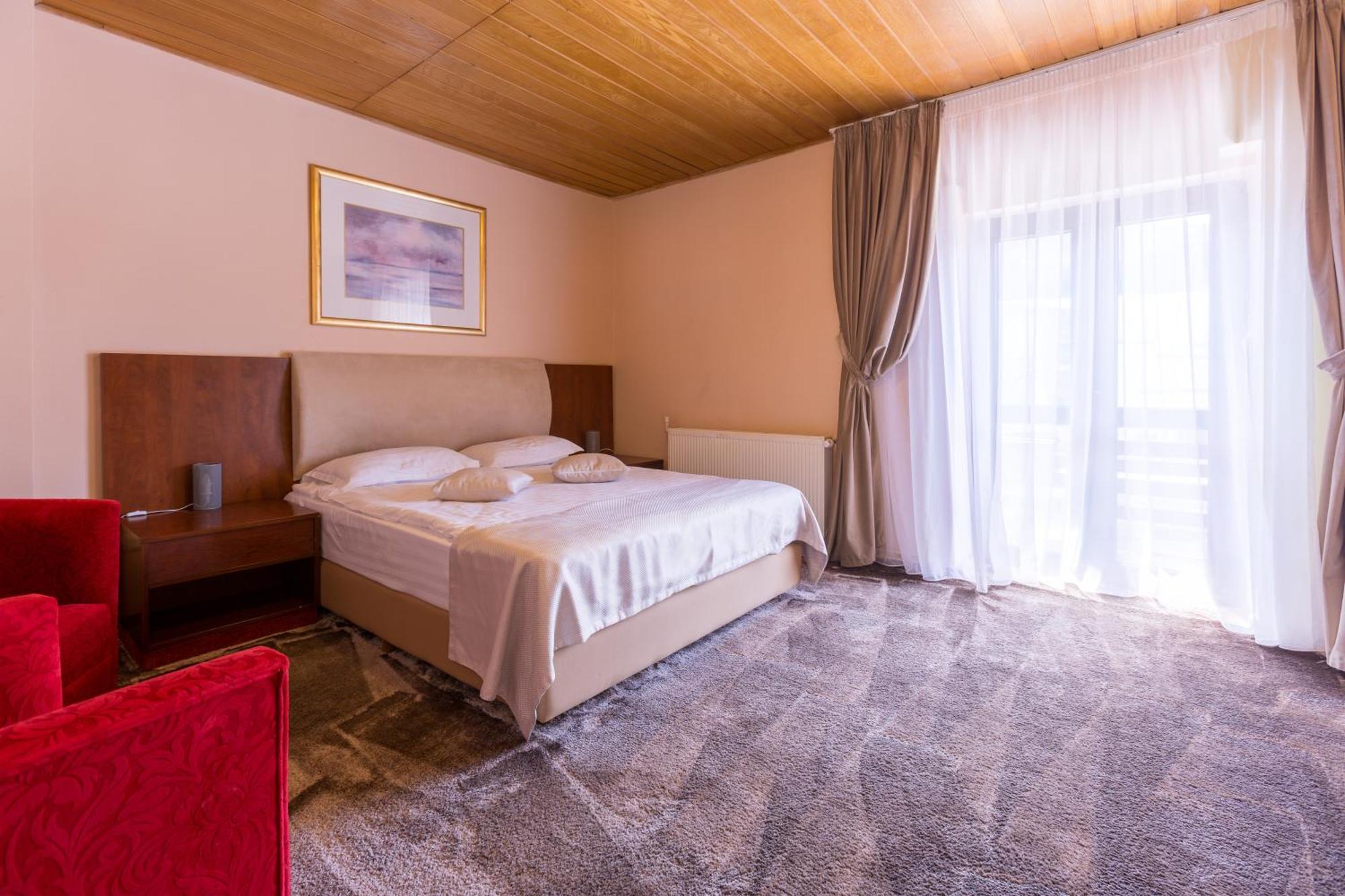 Vila Pinul Si Mesteacanul Poiana Brasov Εξωτερικό φωτογραφία